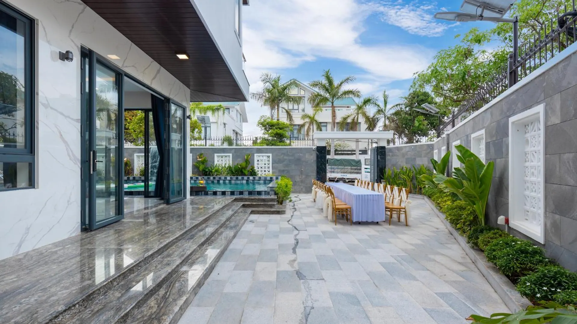 Villa B2-34 Long Cung - 8 Phong Ngu - 100M Toi Bien Vung Tau Vietnam