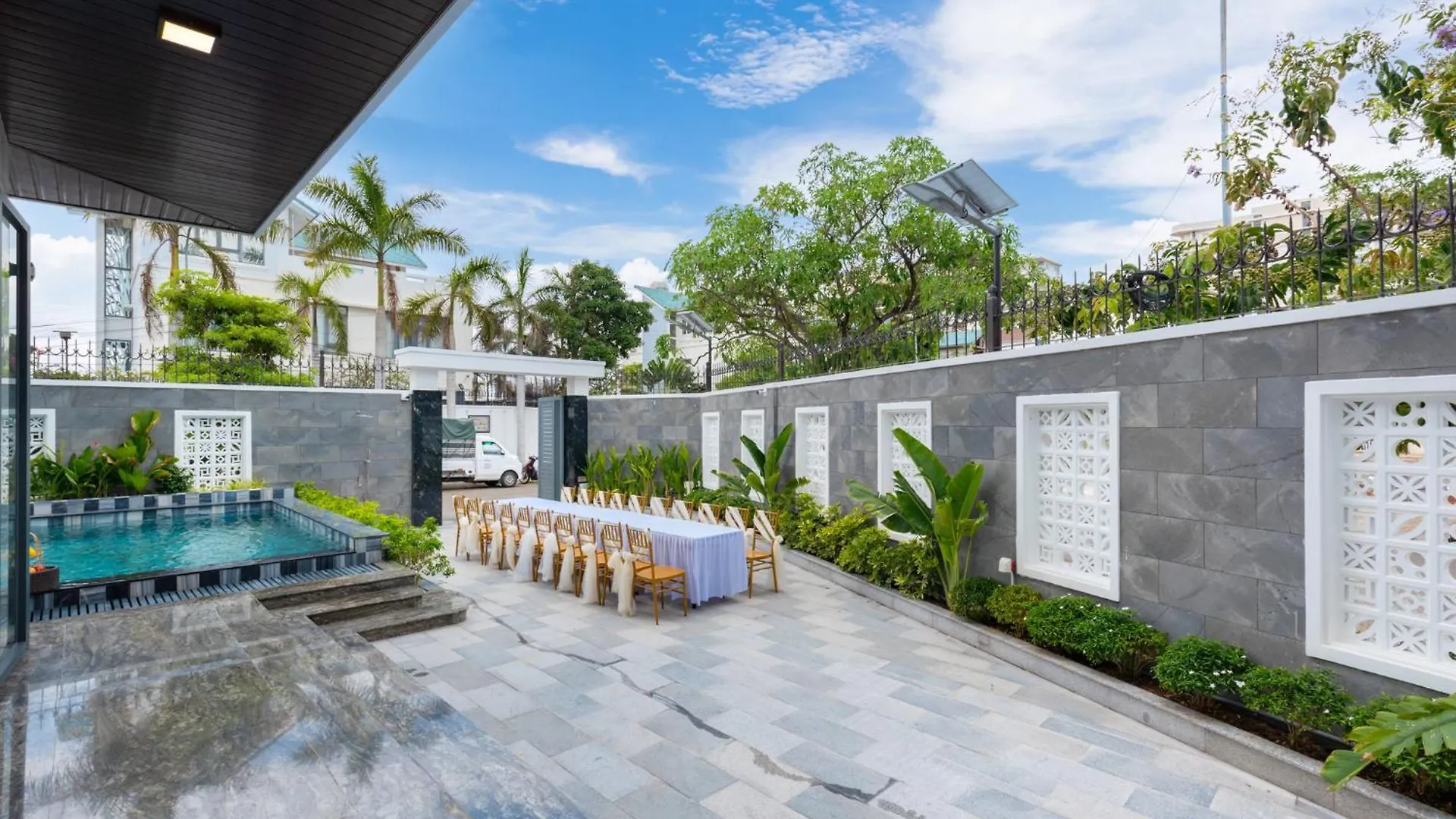 Villa B2-34 Long Cung - 8 Phong Ngu - 100M Toi Bien Vung Tau