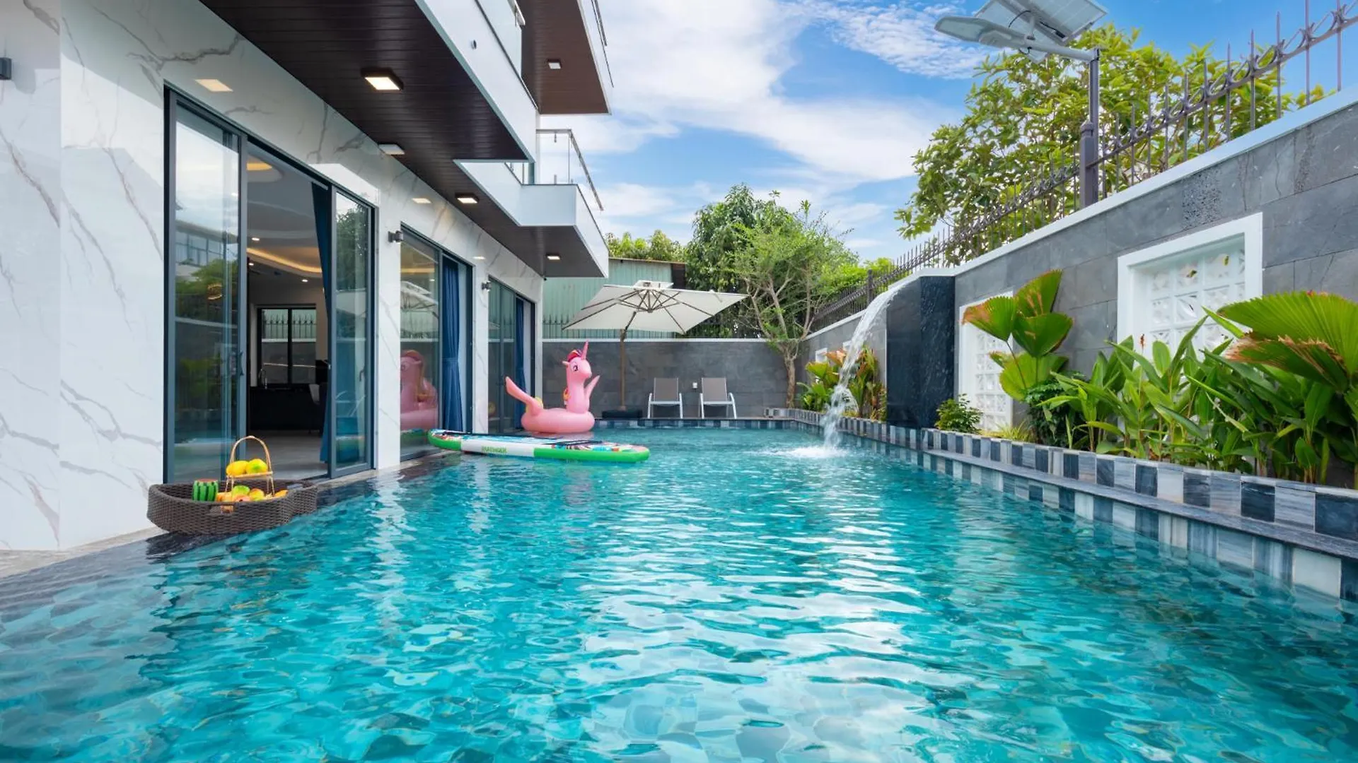 Villa B2-34 Long Cung - 8 Phong Ngu - 100M Toi Bien Vung Tau