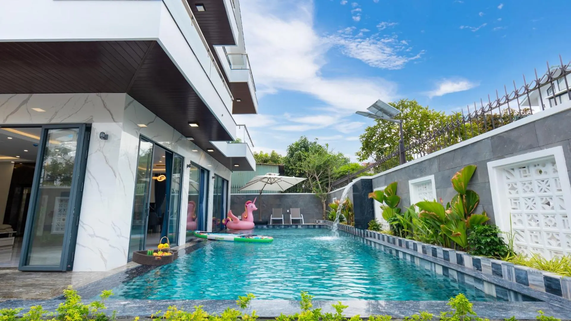 Villa B2-34 Long Cung - 8 Phong Ngu - 100M Toi Bien Vung Tau